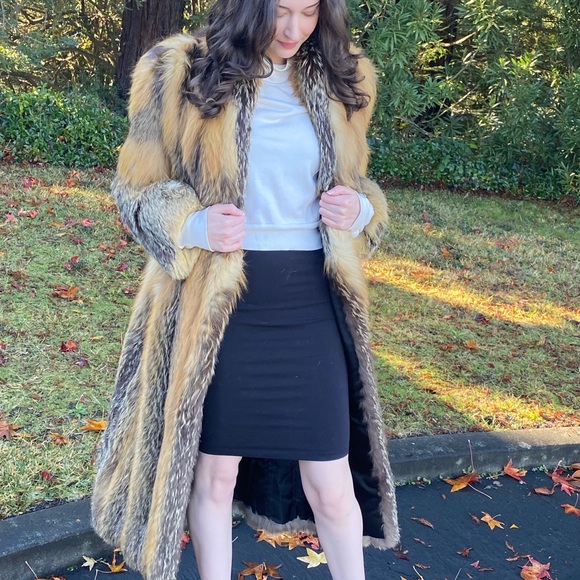 Vintage - Furs by Mannis in Beverly Hills - Full Length Canadian Cross Fox Fur - Picture 2 of 16